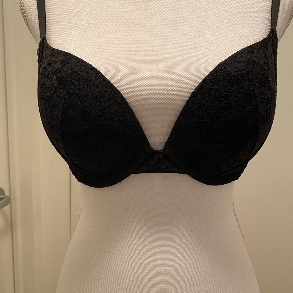 Victoria’s Secret sexy push up bra